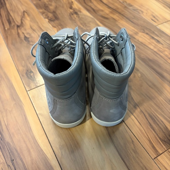 Timberland Dausette Women’s 8.5 Gray Nubuck High Sneaker Boot Ortholite - Picture 3 of 8